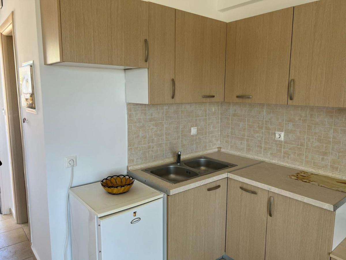 Vero Resort Apartmens Hanioti Exteriör bild